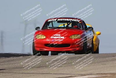 media/Oct-26-2025-CalClub SCCA (Sun) [[8ce1e69566]]/Group 5/Grapevine/